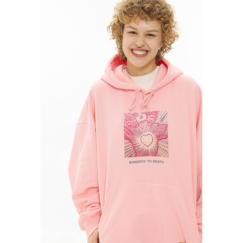 Unvesno (UN) 高克重复古定染限定粉色爱神心型印花连帽加绒卫衣 - 图2