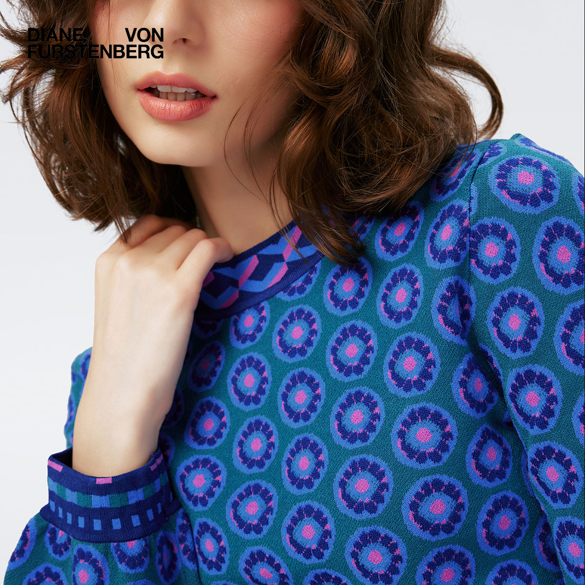 DVF圆领套头毛衣长袖几何提花针织衫WL4R001 - 图0