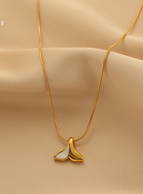 花迹鱼尾项链轻奢小众设计感贝母锁骨链2026年新款爆款复古颈链女