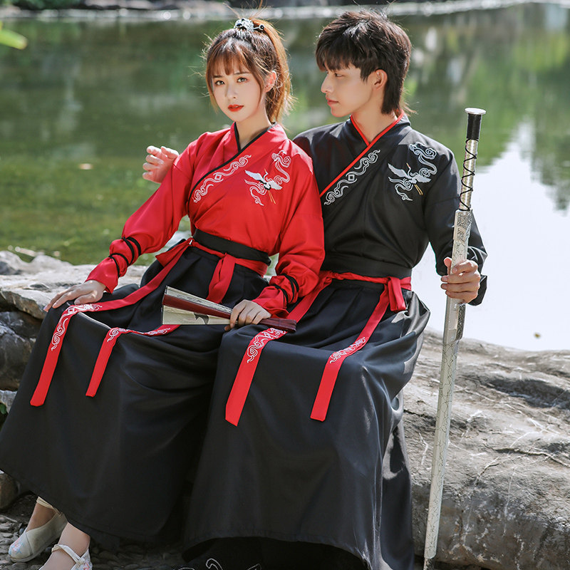  澳东秀民族服装/舞台装