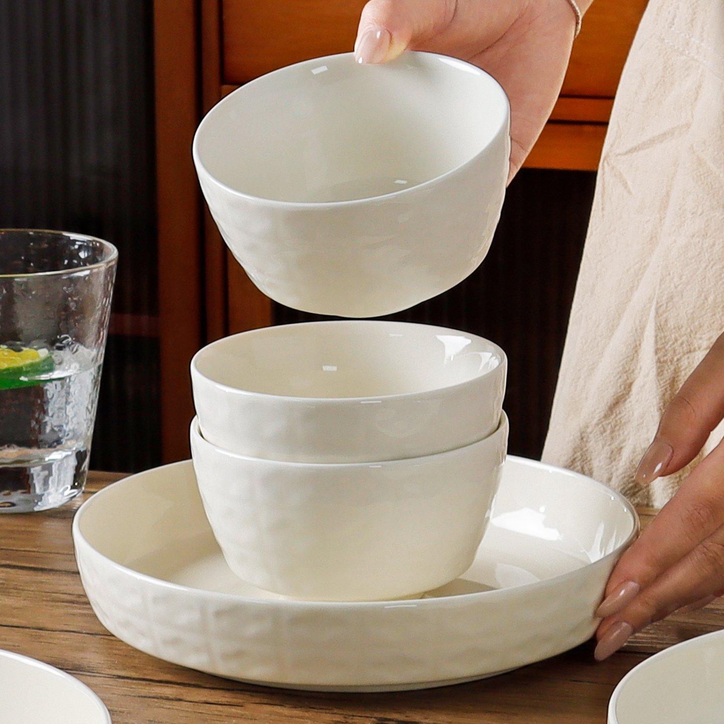 奶油风深盘釉下彩陶瓷盘子菜盘家用2025新款碗碟子餐具高颜值餐盘