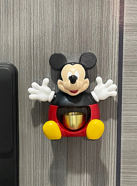 米奇门铃装饰米老鼠门上