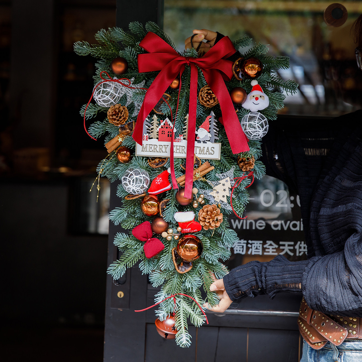 2025新款客厅圣诞节装饰花环门挂礼物场景装饰氛围布置圣诞花环,淘宝优惠券,粉丝福利购,淘宝优惠卷