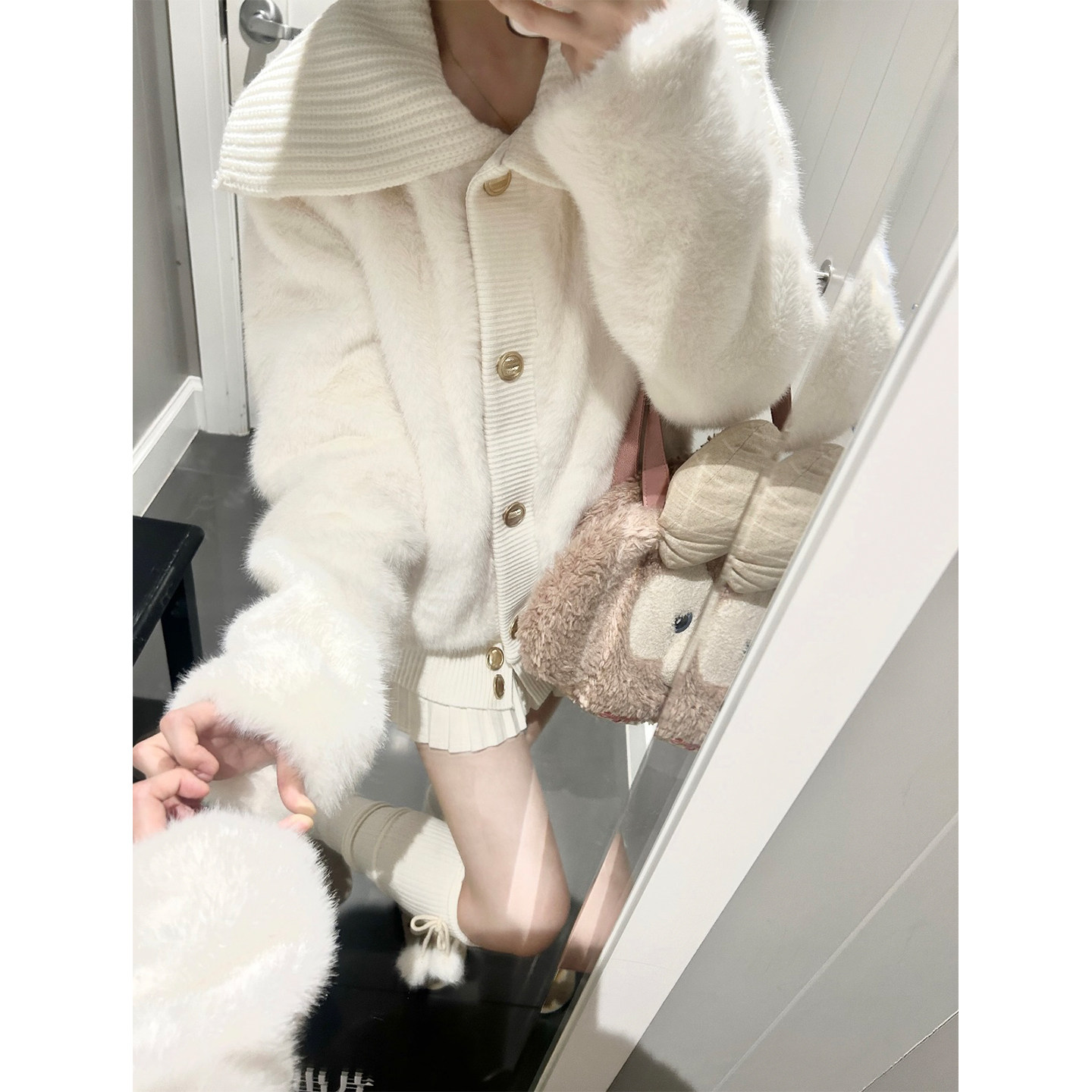 韩系可爱甜美软糯大翻领仿皮草毛毛外套女秋冬新款气质高级感上衣,淘宝优惠券,粉丝福利购,淘宝优惠卷