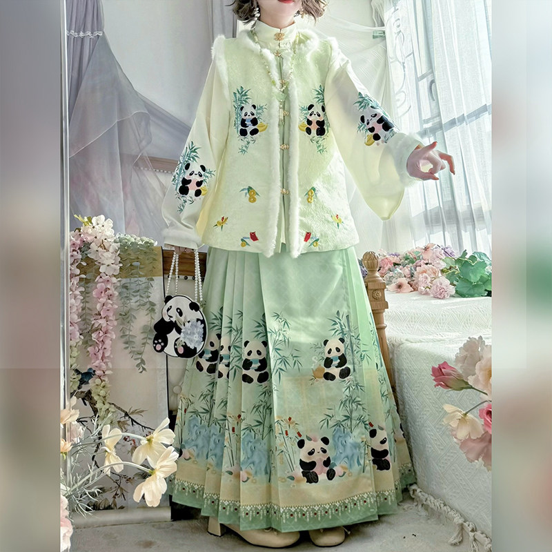 翡缇兰-团团圆圆 明制汉服女2025新款冬季日常加厚比甲马面裙古装,淘宝优惠券,粉丝福利购,淘宝优惠卷