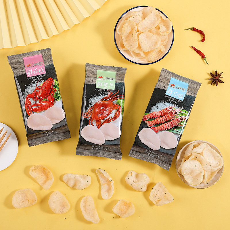 觅食哥虾片鲜虾酥蟹片膨化薯片儿时办公休闲网红零食散装整箱15包