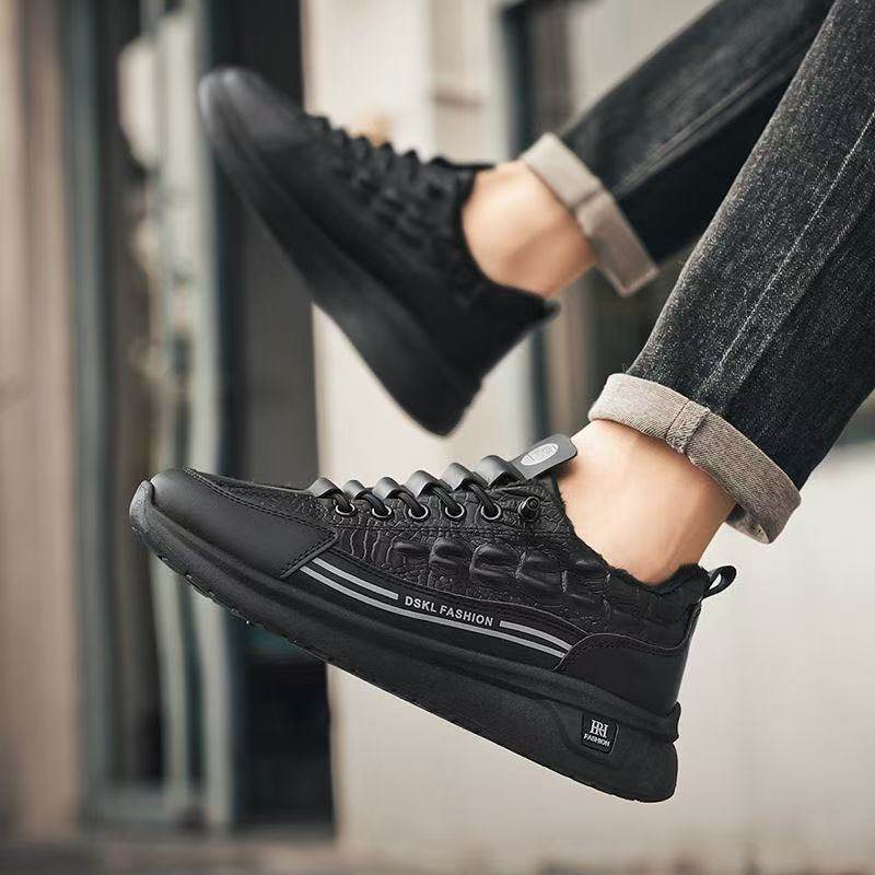 2025新款男士休闲潮鞋防滑轻便男鞋男士登山旅游鞋男士轻奢感潮鞋,淘宝优惠券,粉丝福利购,淘宝优惠卷