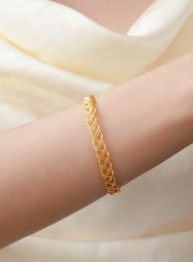 生日礼物送女友周大生几何手镯