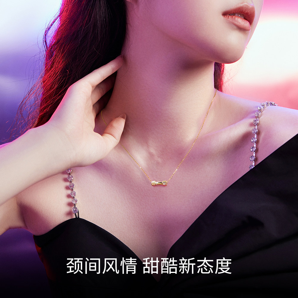 周大生健身哑铃女生轻奢纯银锁骨链 周大生饰品项链