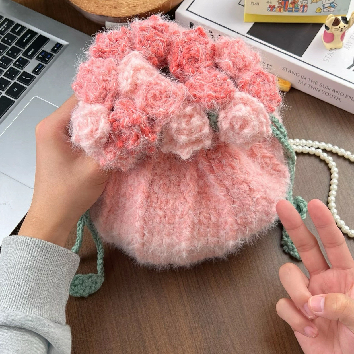 渐变玫瑰花包包毛线手工编织diy材料包水桶束口斜挎包送闺蜜女友 - 图1