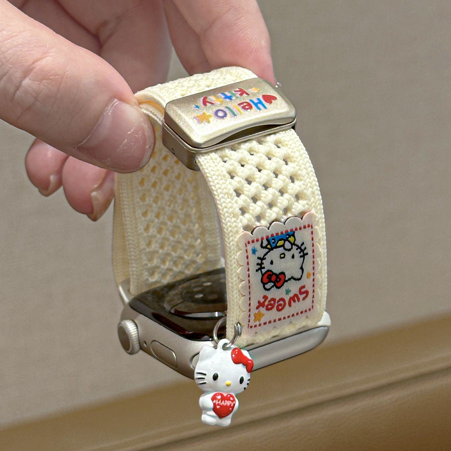 适用苹果手表KT猫尼龙编织磁吸表带applewatchS11/10/9/8可爱卡通挂饰吊坠iWatch新款SE透气Ultra运动腕带女 - 图3