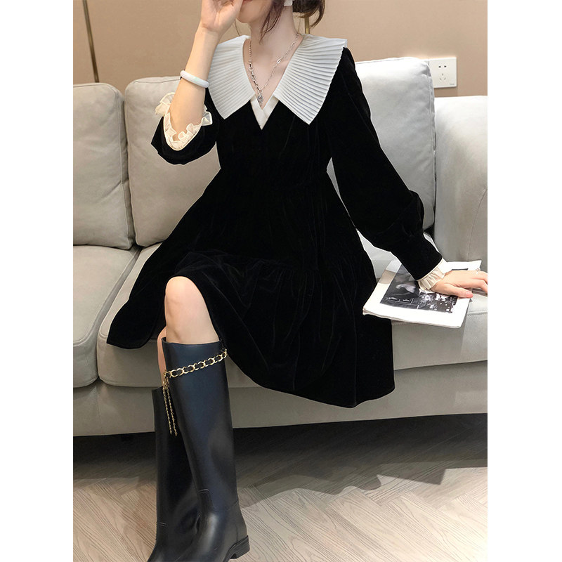 黑色娃娃领女小香风收腰显瘦连衣裙 秋寸连衣裙