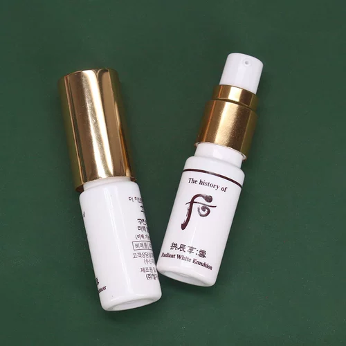 После того, как выжимайте насос насоса, сжимая артефакт образца, погода Dan 5ml Water Emulsion Essemption, разрезая рот