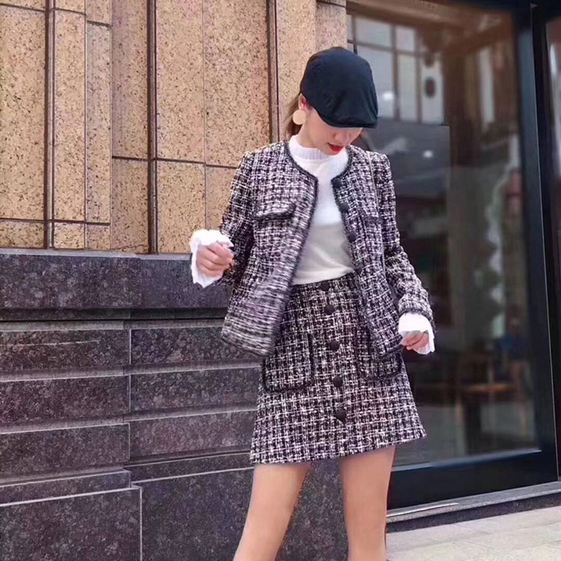 新颖阿玛施正旗舰店官网2019秋冬 新颖阿玛施正短外套