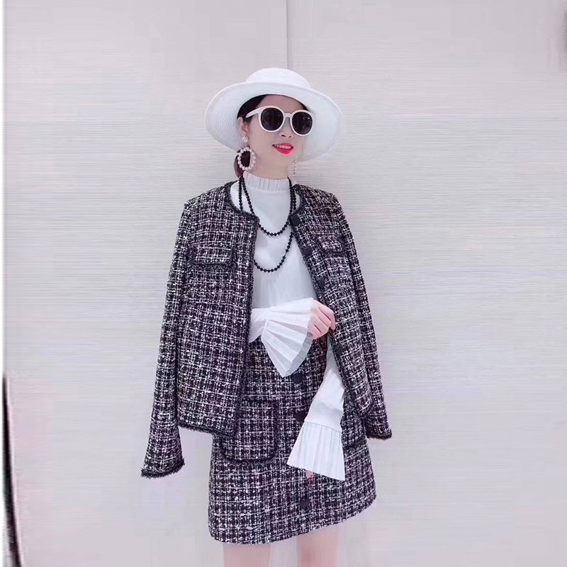 新颖阿玛施正旗舰店官网2019秋冬 新颖阿玛施正短外套