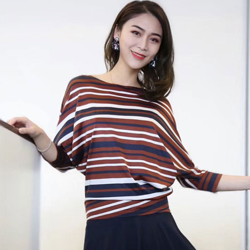  新颖阿玛施正T恤