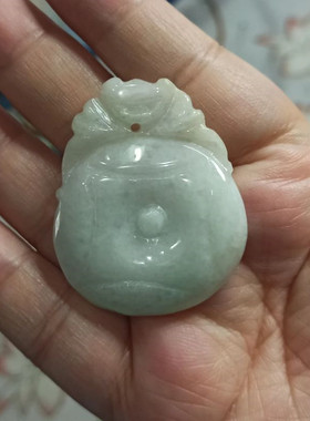 翡翠吊坠飘花花牌福袋挂件特色