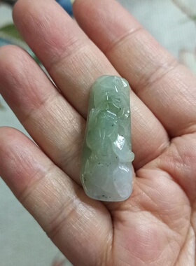 天然翡翠吊坠雕刻件手把如意