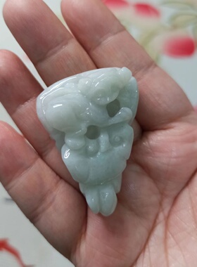 天然翡翠吊坠如意福寿猴子献寿