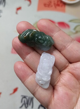 天然翡翠手排雕刻件花花