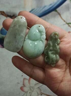 缅甸天然翡翠吊坠杂件葫芦等