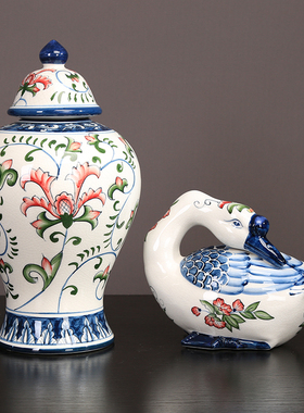 新中式风彩绘带盖样板间储物罐