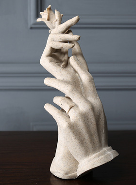 北欧简约现代携手玫瑰结婚礼物创意家居客厅酒柜新房装饰品摆件设