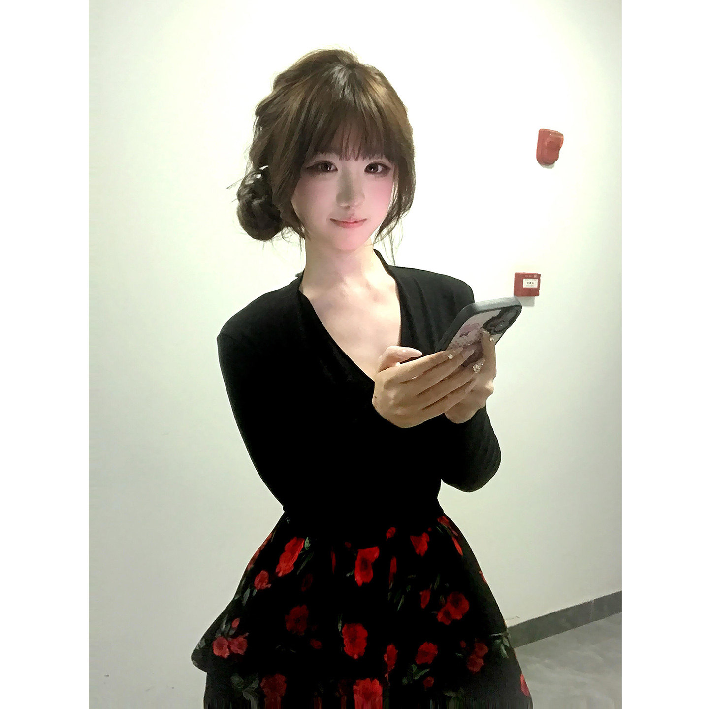 XZY 微胖法式复古黑色V领长袖上衣女25年冬季玫瑰印花半身裙套装,淘宝优惠券,粉丝福利购,淘宝优惠卷