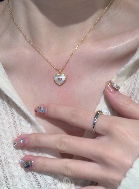 小草向上原创爱心项链小众高级感