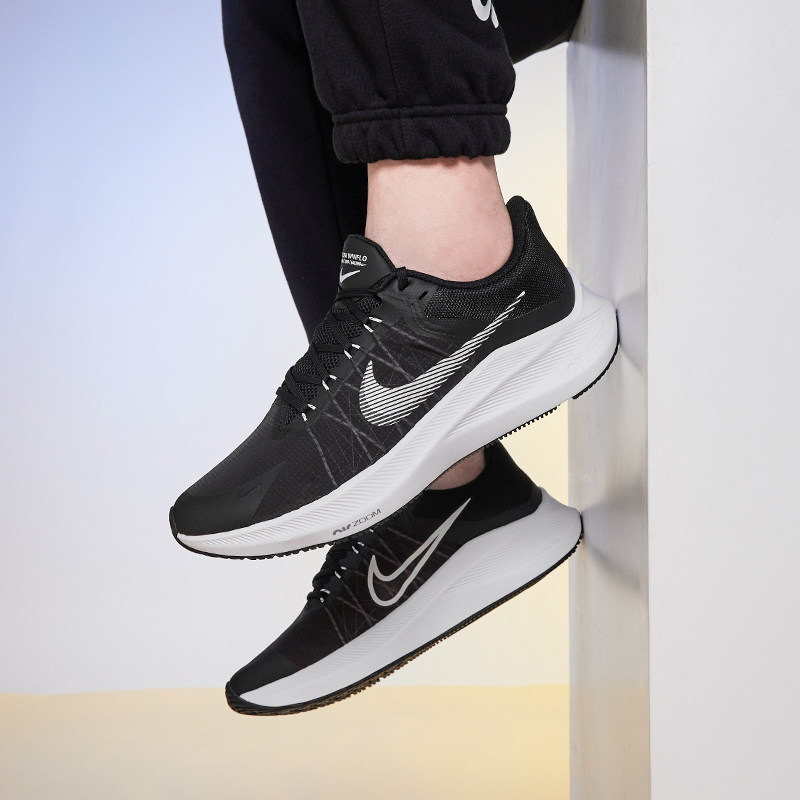 nike 2021冬季男子zoom运动跑步鞋 锐力体育跑步鞋