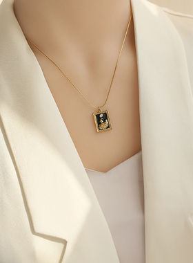 钛钢黑色方牌项链女短款锁骨链