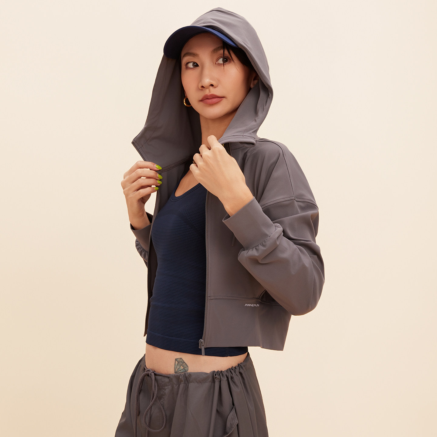 annerun连帽运动外套女春秋薄款修身显瘦夹克上衣短款户外健身服,淘宝优惠券,粉丝福利购,淘宝优惠卷