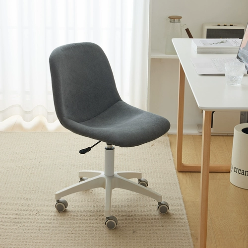 Комфортный ноутбук для домашнего использования, обучающее кресло для школьников