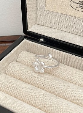 2026年新款复古磨砂拉丝花瓣戒指精致新中式冷淡风鸡蛋花食指戒