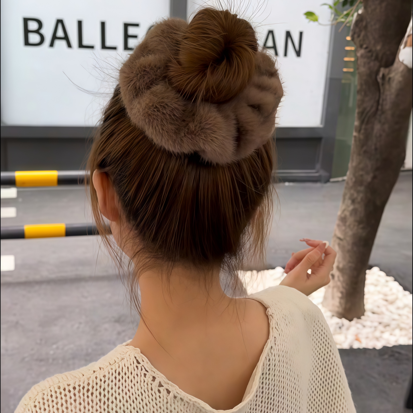 秋冬仿貂毛绒大肠发圈女2025新款扎头发皮筋毛毛丸子头头绳发饰 - 图1