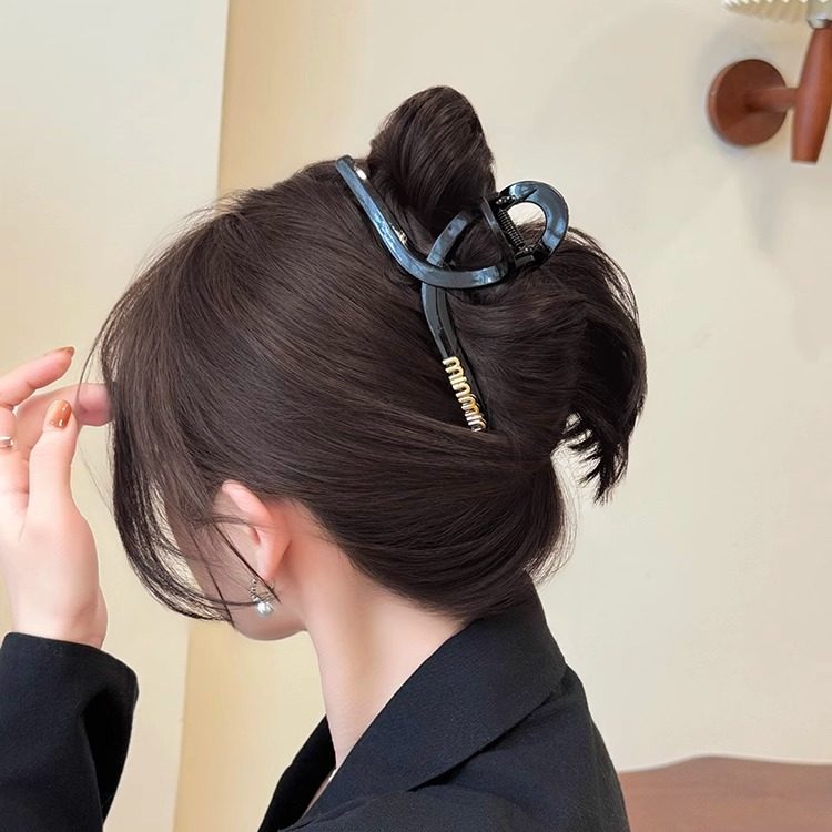网红高级感字母抓夹后脑勺盘发鲨鱼夹发夹女2026新款发卡夹子头饰