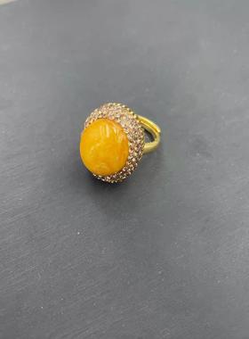 2025新款鸡油黄色蜜蜡水晶项链长款轻奢小众设计感吊坠项链耳饰戒