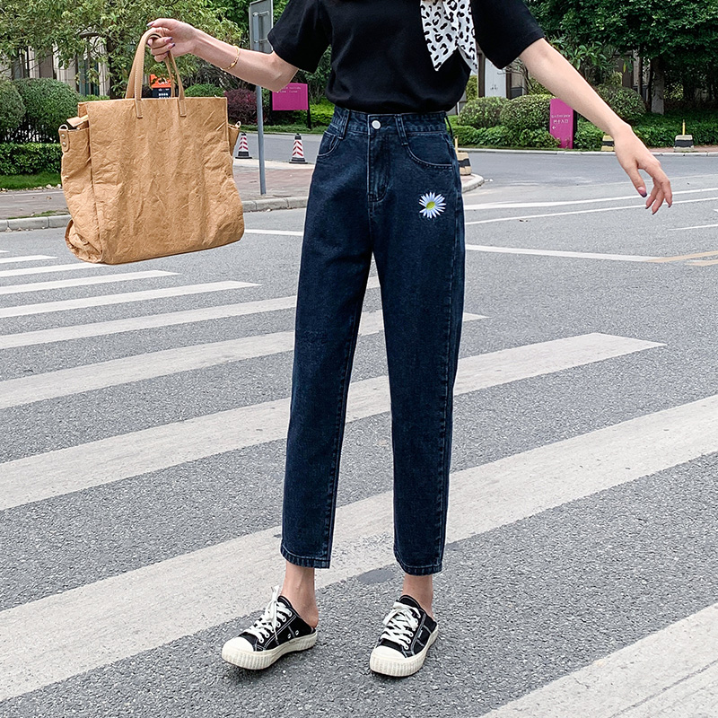 梦凡露女装旗舰店老爹裤春夏新款女牛仔裤百搭绣花米老鼠韩版修身显瘦哈伦裤潮1