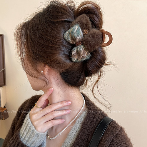 小香风蝴蝶结抓夹女气质后脑勺发夹鲨鱼夹秋冬2025新款高级感头饰 - 图3