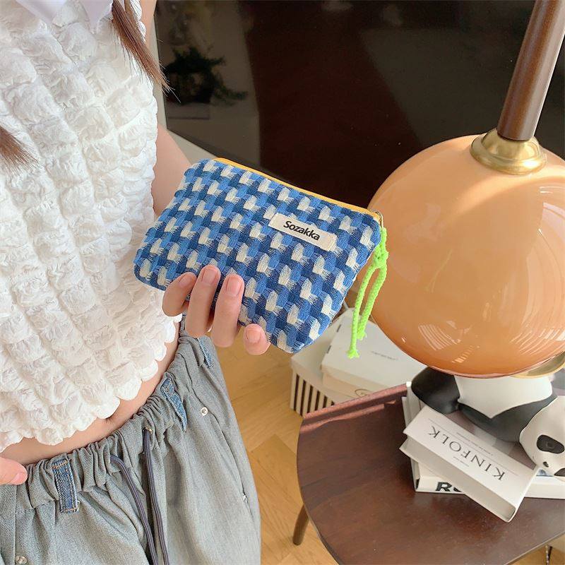 35202 日系涂层格纹系绳口红包女化妆包便携随身零钱包洗漱收纳袋,淘宝优惠券,粉丝福利购,淘宝优惠卷