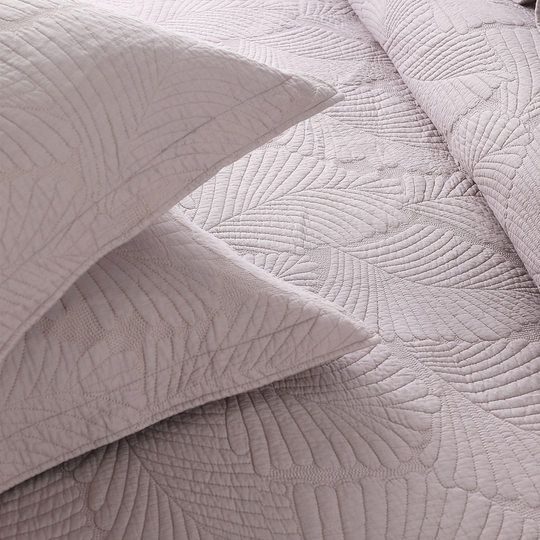 Pujiang quilted quilt bed three-piece air-conditioned quilt bed cover gift quilt embroidered summer quilt