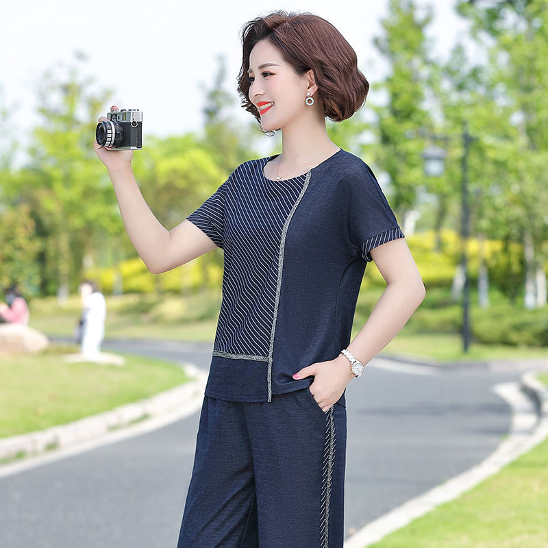 新款中老年两件套 2020 中年女休闲账动服 50 岁 40 妈妈装夏装洋气套装 新款中老年两件套 2020 中年女休闲账动服 50 岁 40 妈妈装夏装洋气套装