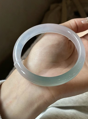 半山半水玉髓手镯冰种渐变色正圈油青色翡翠平替年轻气质女款玛瑙