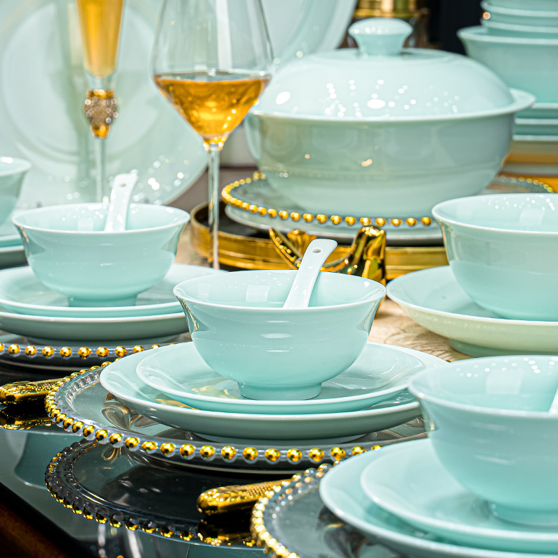 碗碟套装家用2025新款景德镇青瓷高颜值陶瓷碗盘乔迁新居礼物餐具