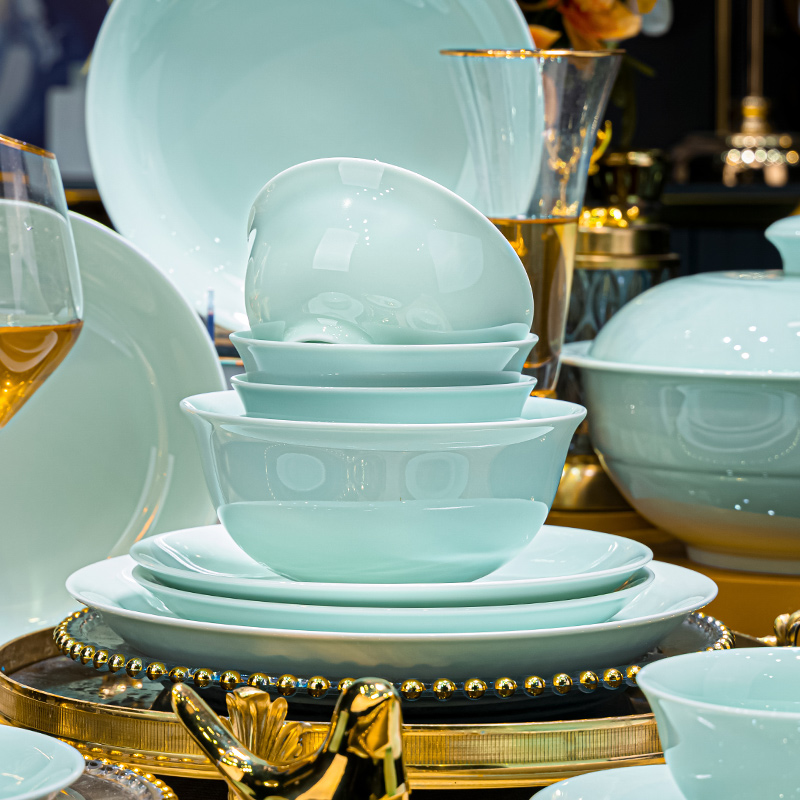 碗碟套装家用2025新款景德镇青瓷高颜值陶瓷碗盘乔迁新居礼物餐具