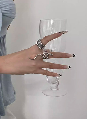 光面立体缠绕蛇形金属球开口戒指