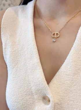 奥米迪奥字母镶钻吊坠金色项链女