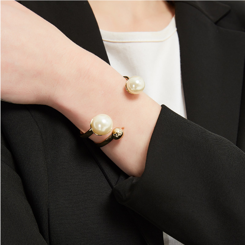 奥米迪奥开口女金简约个性同款手镯 aomidior手镯