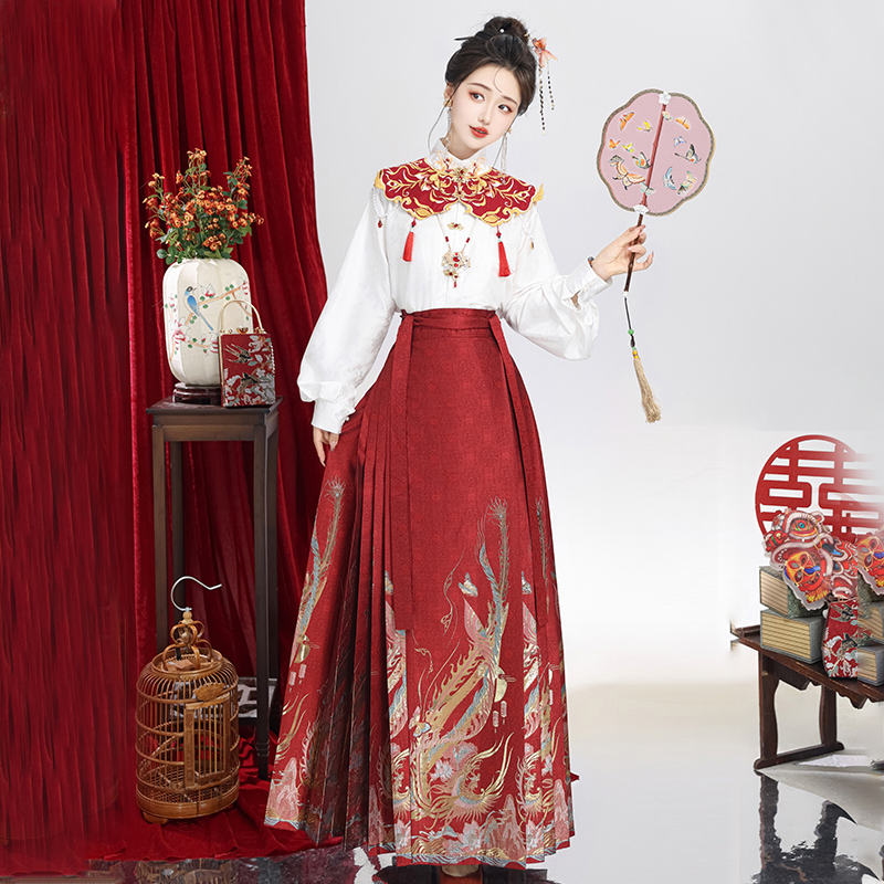慕夏【结缘】绣花云肩红色马面裙敬酒服