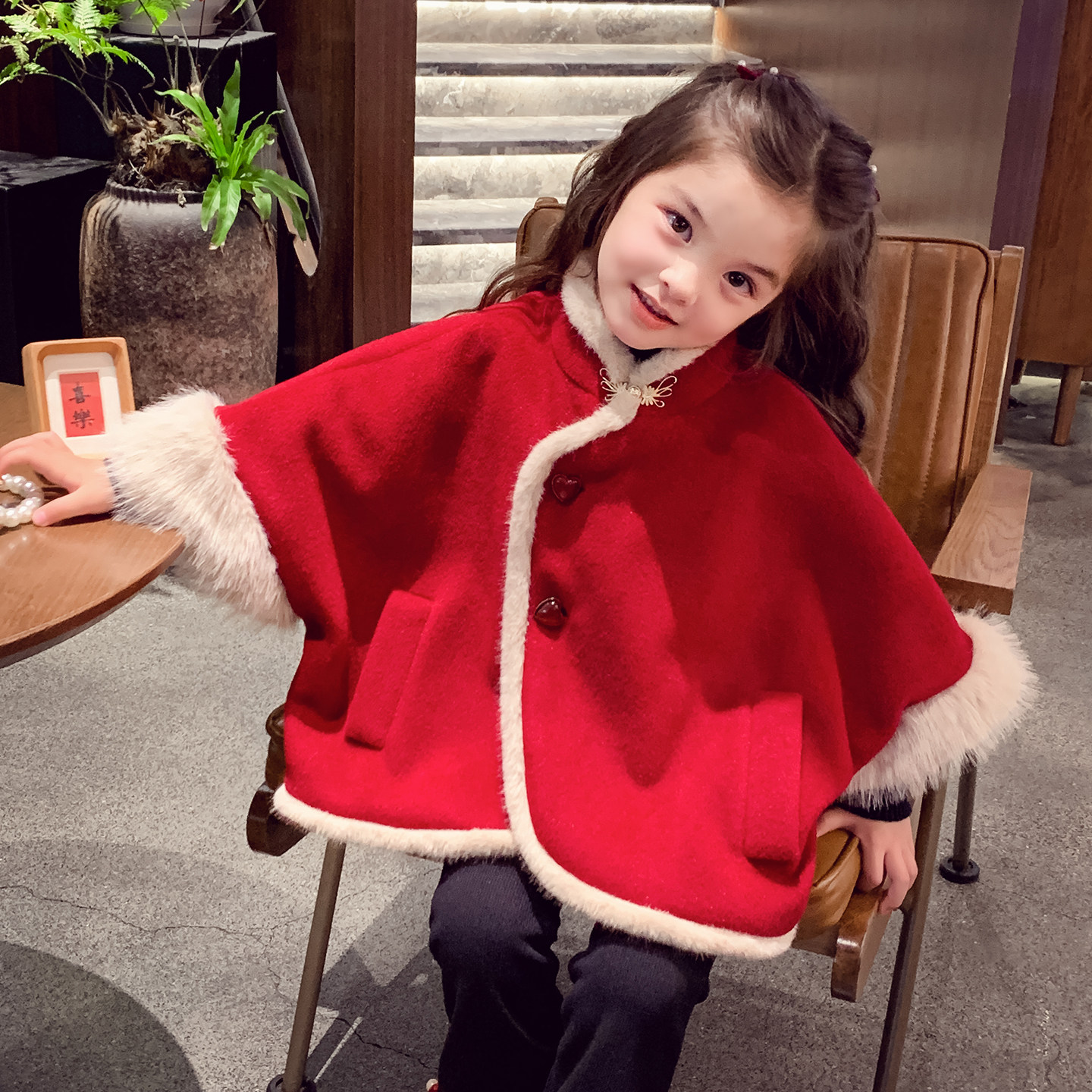 女童小香风红色外套冬装2025新款休闲韩版小女孩加绒加厚斗篷大衣,淘宝优惠券,粉丝福利购,淘宝优惠卷